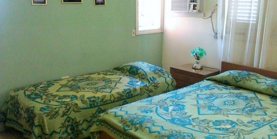 Casa Particular vedado cuba havana Elvira Cheap private bedroom 1