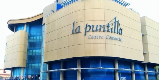 Cheap shopping at La Puntilla shopping center in Miramar