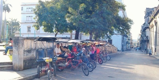 bicycle taxis havana vedado