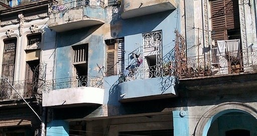 old buildings havana 2