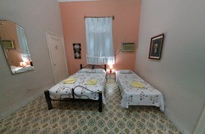 Casa Anabel, independent apartment in Plaza de la revolucion, centro habana, cuba, bedroom